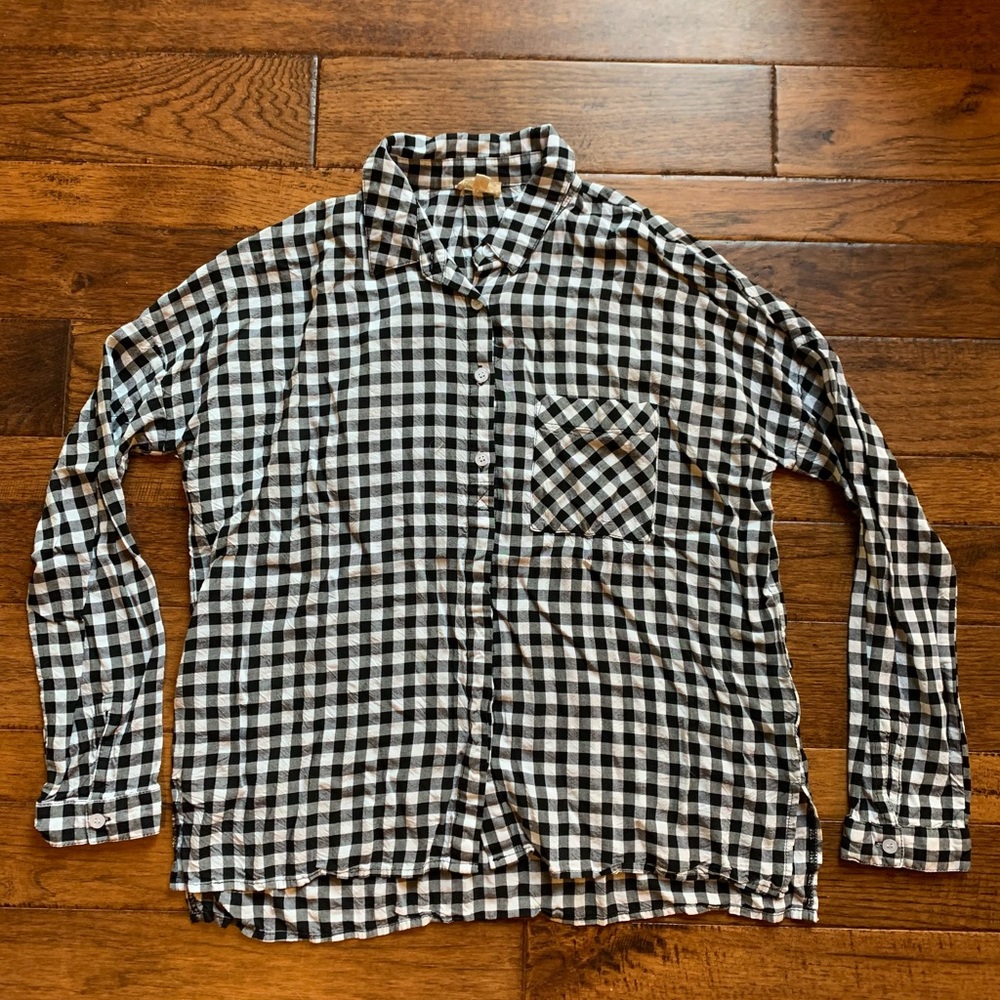 Hem and Thread Black and White Flannel Size Small